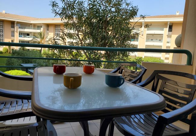 Apartment in Fréjus - Port Fréjus Residence OPEN 2 Rooms 41 m2 4 People Balcony, private parkingwith pool view