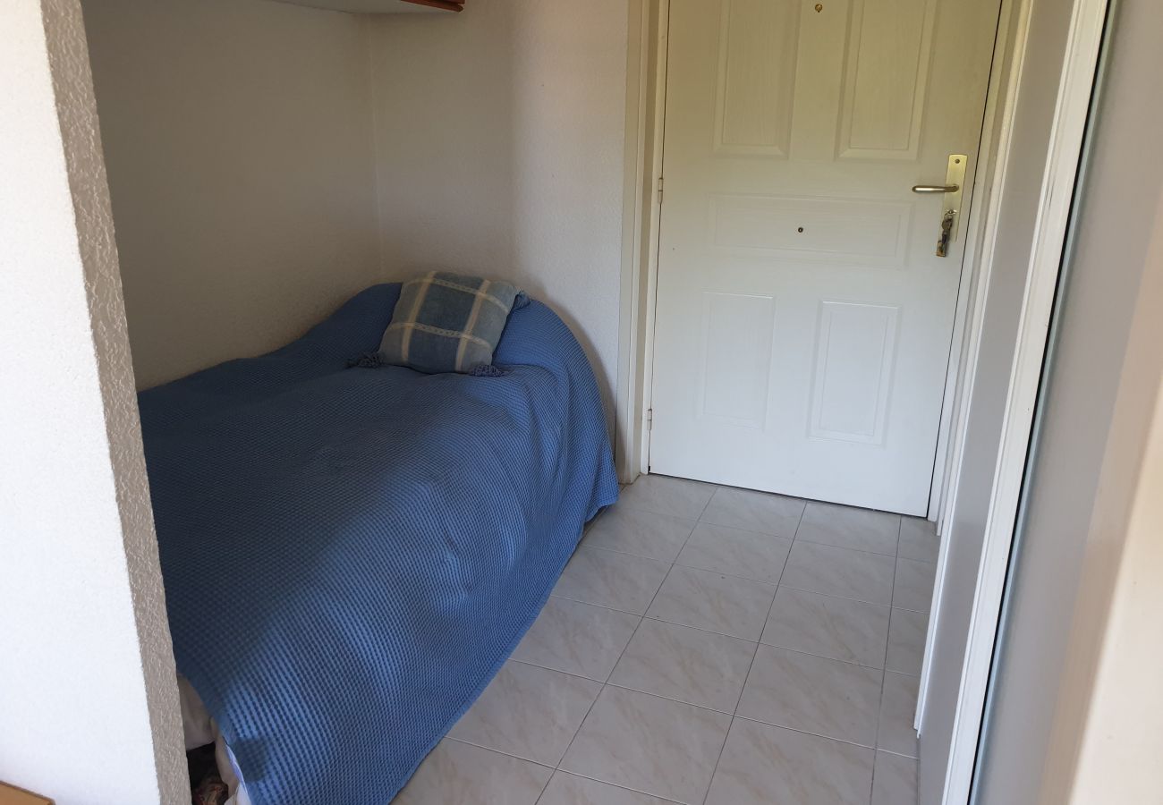 Studio in Fréjus - Port Fréjus 100m from the beaches and the Base Nature, studio 23 m2, sleeps 4, balcony private parking