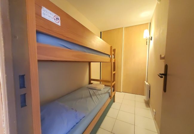 Apartment in Fréjus - CAP HERMES Magnificent air-conditioned accommodation sleeps 6 Sea view direct access to the beach with parking in the basement Apartment in Fréjus - CAP HERMES Magnificent air-conditioned accommodation sleeps 6 Sea view direct access to the beach with parking in the basement