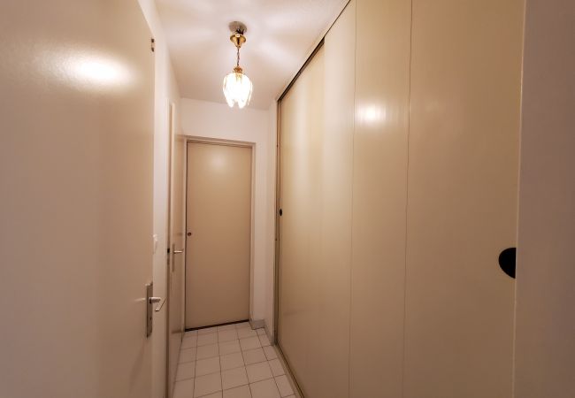 Apartment in Fréjus - Miougrano 3 Rooms Air Conditioned 48m2 Balcony, Swimming Pool, Parking, Close to Everything Apartment in Fréjus - Miougrano 3 Rooms Air Conditioned 48m2 Balcony, Swimming Pool, Parking, Close to Everything