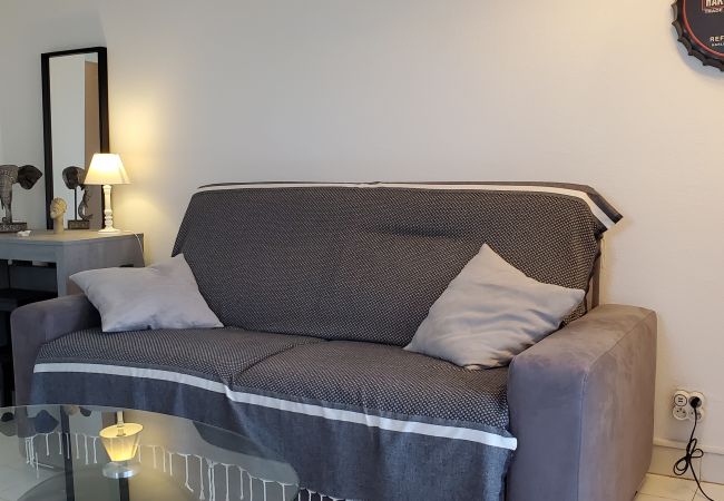 Studio in Fréjus - LE CAPITOLE Studio 27m2 air-conditioned sea view with balcony and secure private parking 30M walk from the beach and Port Fréjus Studio in Fréjus - LE CAPITOLE Studio 27m2 air-conditioned sea view with balcony and secure private parking 30M walk from the beach and Port Fréjus