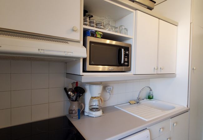 Apartment in Fréjus - Port-Fréjus, Cesaree Borghèse, 2/3 rooms 52m2, 4 beds, swimming pool, air-conditioned, parking, close access to the beach, large balcony for a pleasant stay in the sun, relaxation and leisure Apartment in Fréjus - Port-Fréjus, Cesaree Borghèse, 2/3 rooms 52m2, 4 beds, swimming pool, air-conditioned, parking, close access to the beach, large balcony for a pleasant stay in the sun, relaxation and leisure