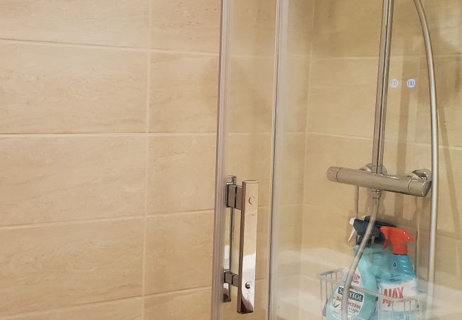 Studio in Fréjus - LE CAPITOLE, Sea view, Studio cabin 27m2 waterfront, 2 adults, 2 children, air conditioning and garage Studio in Fréjus - LE CAPITOLE, Sea view, Studio cabin 27m2 waterfront, 2 adults, 2 children, air conditioning and garage