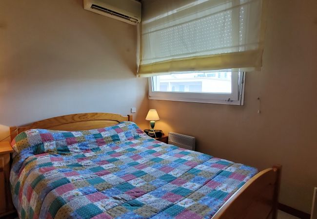 Apartment in Fréjus - Fréjus-Plage, 110m2, 3 bedrooms, 6 people, facing the sea, air conditioning and double garage Apartment in Fréjus - Fréjus-Plage, 110m2, 3 bedrooms, 6 people, facing the sea, air conditioning and double garage