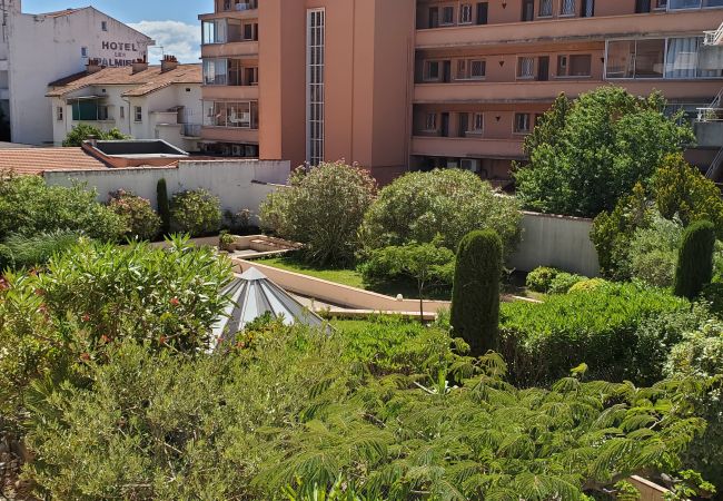 Apartment in Fréjus - Fréjus-Plage, 110m2, 3 bedrooms, 6 people, facing the sea, air conditioning and double garage Apartment in Fréjus - Fréjus-Plage, 110m2, 3 bedrooms, 6 people, facing the sea, air conditioning and double garage