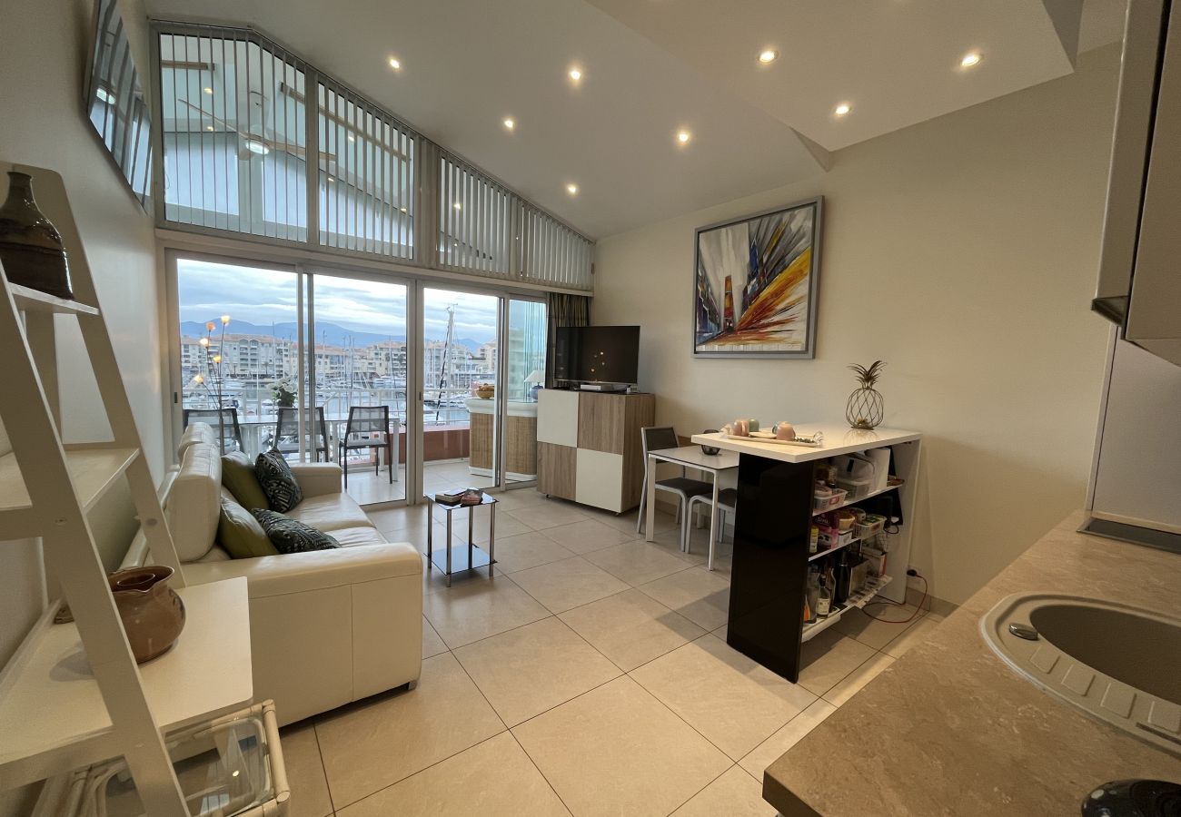 Apartment in Fréjus - Cap Hermès -  Spacious apartment for 6 people with exceptional views of the port and the sea in Port Fréjus