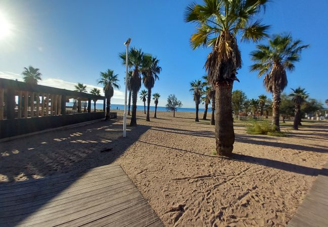 Apartment in Fréjus - Residence CAP HERMES, large T3 68m 2, 6 beds, air conditioning, Wifi, swimming pool and direct access to the beach Apartment in Fréjus - Residence CAP HERMES, large T3 68m 2, 6 beds, air conditioning, Wifi, swimming pool and direct access to the beach