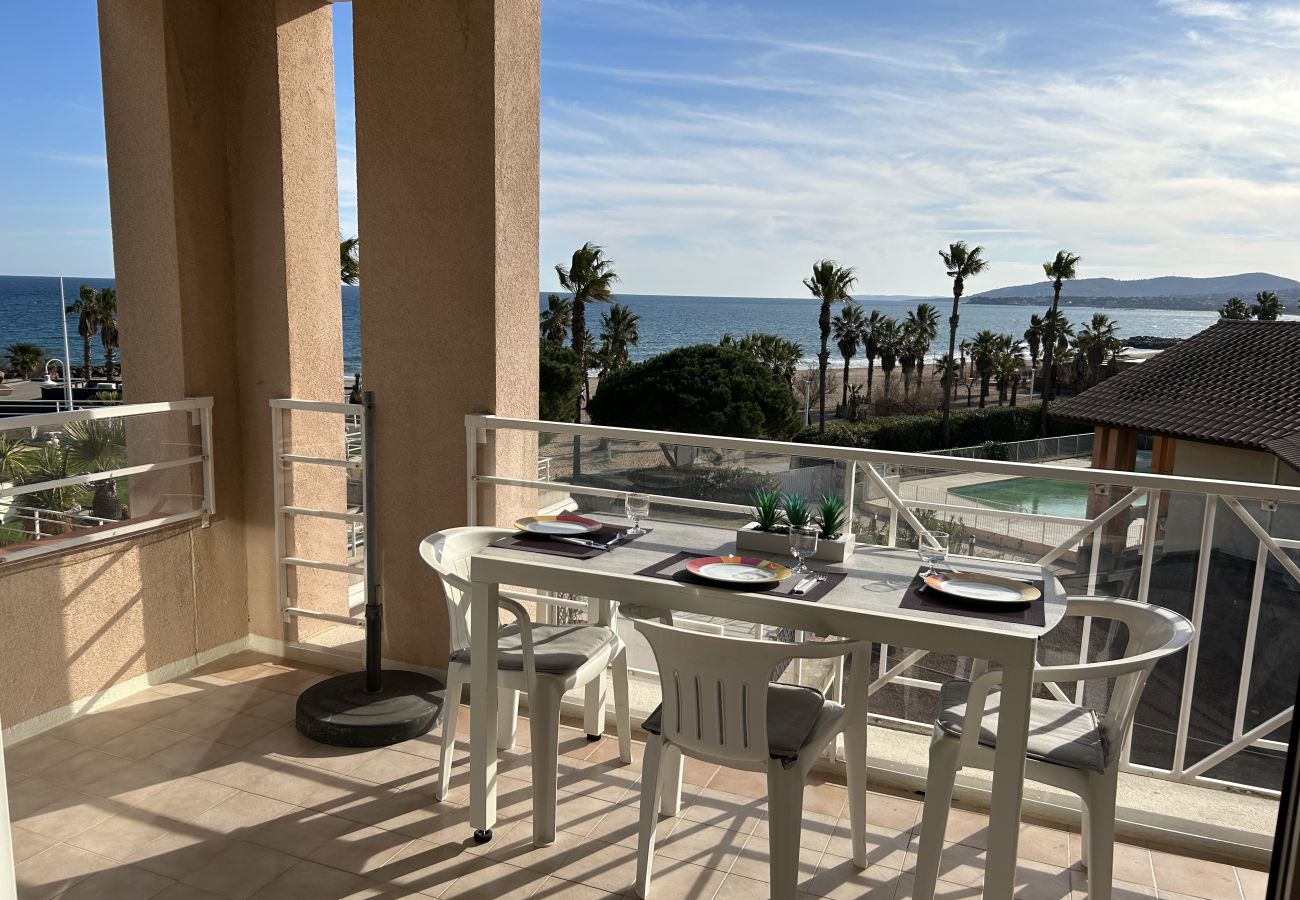 Studio in Fréjus - Residence Cap Hermès Studio 33m2 for 3 privileged, all comfort, sea view, air conditioning and parking