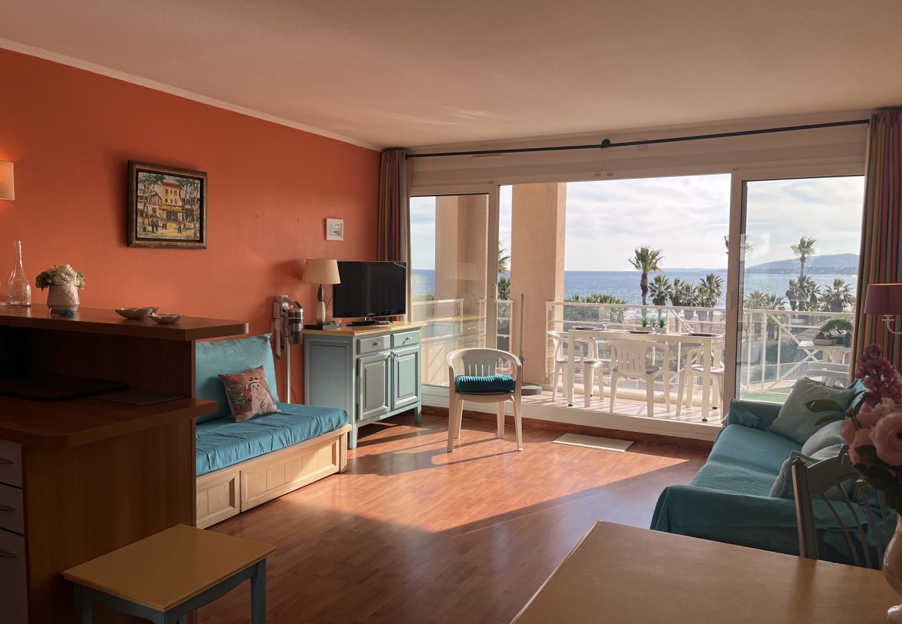 Studio in Fréjus - Residence Cap Hermès Studio 33m2 for 3 privileged, all comfort, sea view, air conditioning and parking