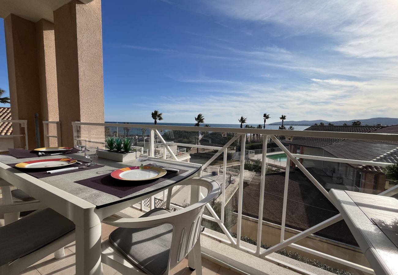 Studio in Fréjus - Residence Cap Hermès Studio 33m2 for 3 privileged, all comfort, sea view, air conditioning and parking