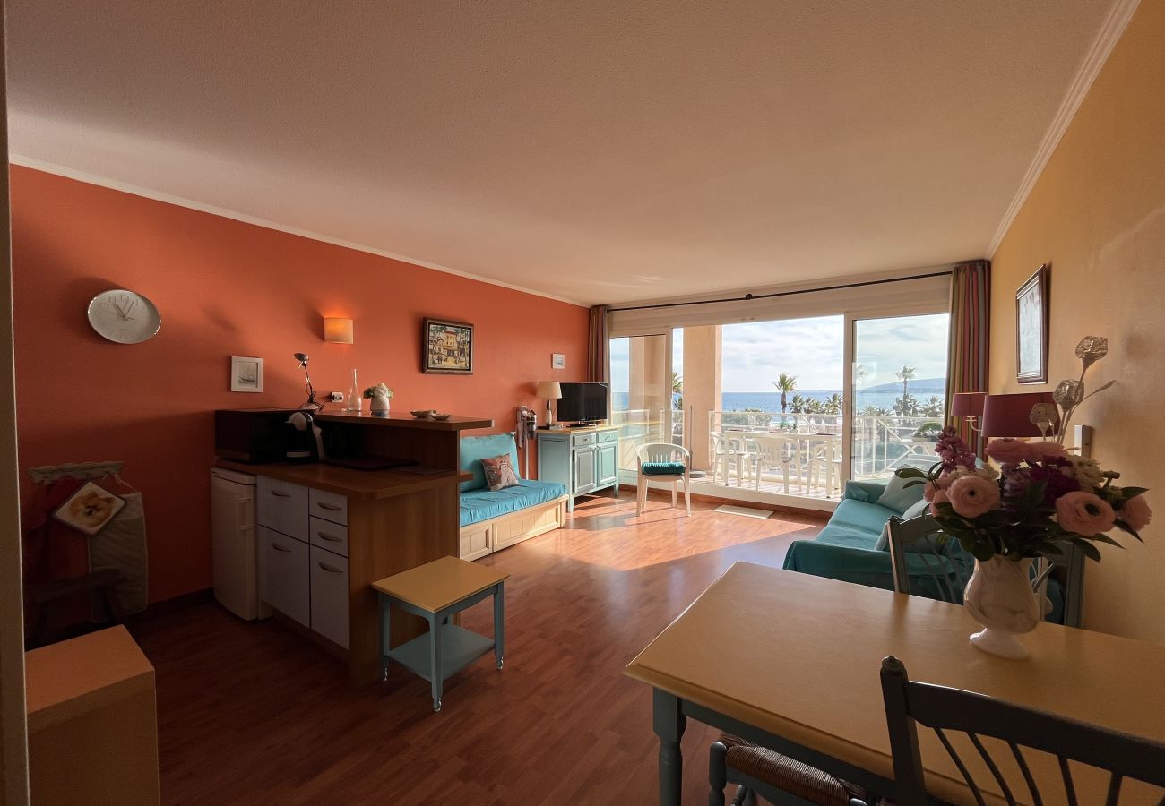 Studio in Fréjus - Residence Cap Hermès Studio 33m2 for 3 privileged, all comfort, sea view, air conditioning and parking