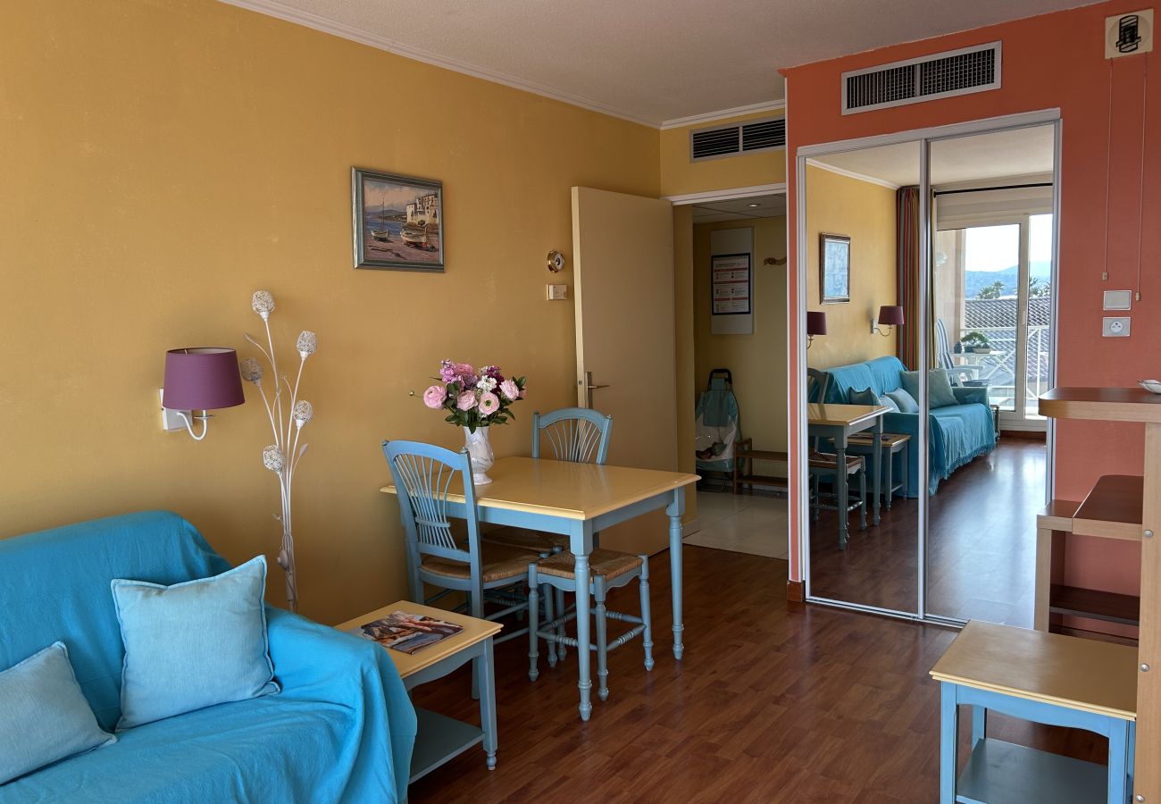 Studio in Fréjus - Residence Cap Hermès Studio 33m2 for 3 privileged, all comfort, sea view, air conditioning and parking