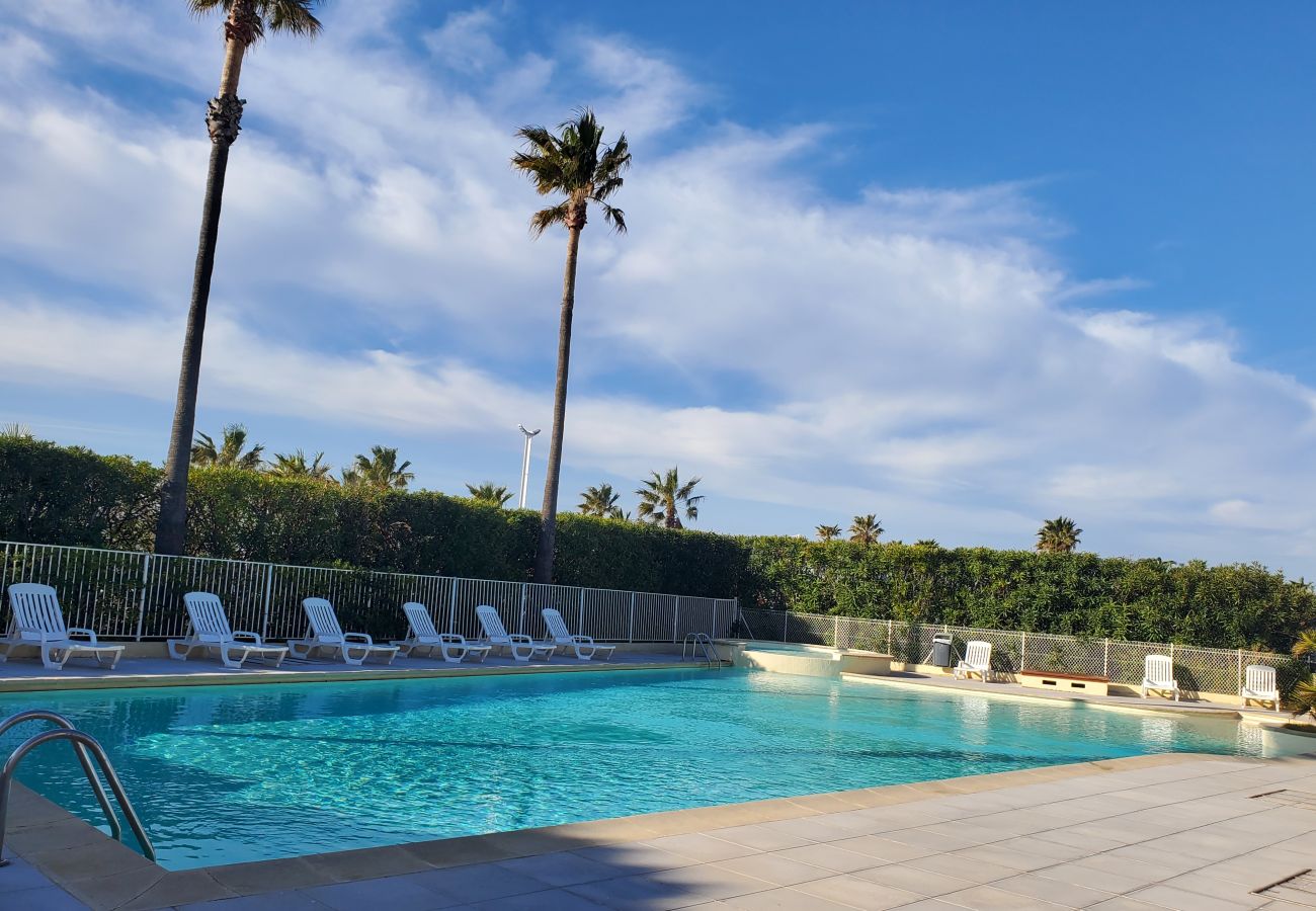 Studio in Fréjus - Residence Cap Hermès Studio 33m2 for 3 privileged, all comfort, sea view, air conditioning and parking