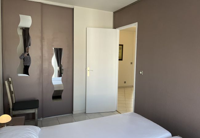 Apartment in Fréjus - Superb sea view, CAP HERMES, 2 bedrooms, 65m2, 2 adults + 2 children, WIFI, air conditioning, swimming pool and parking Apartment in Fréjus - Superb sea view, CAP HERMES, 2 bedrooms, 65m2, 2 adults + 2 children, WIFI, air conditioning, swimming pool and parking