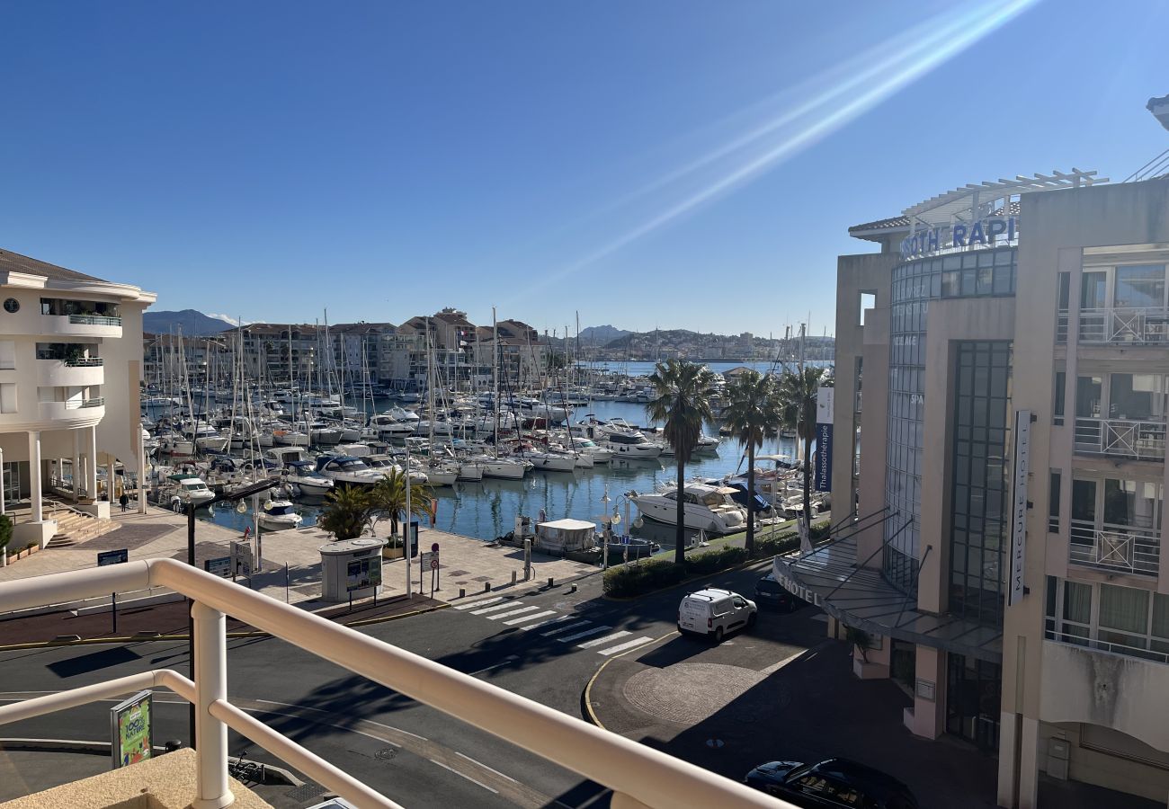 Apartment in Fréjus - Port Fréjus, Les Rives Latines, 100m from the beaches, Port view, 1-bedroom apartment, 40m², sleeps 4, air conditioning, garage