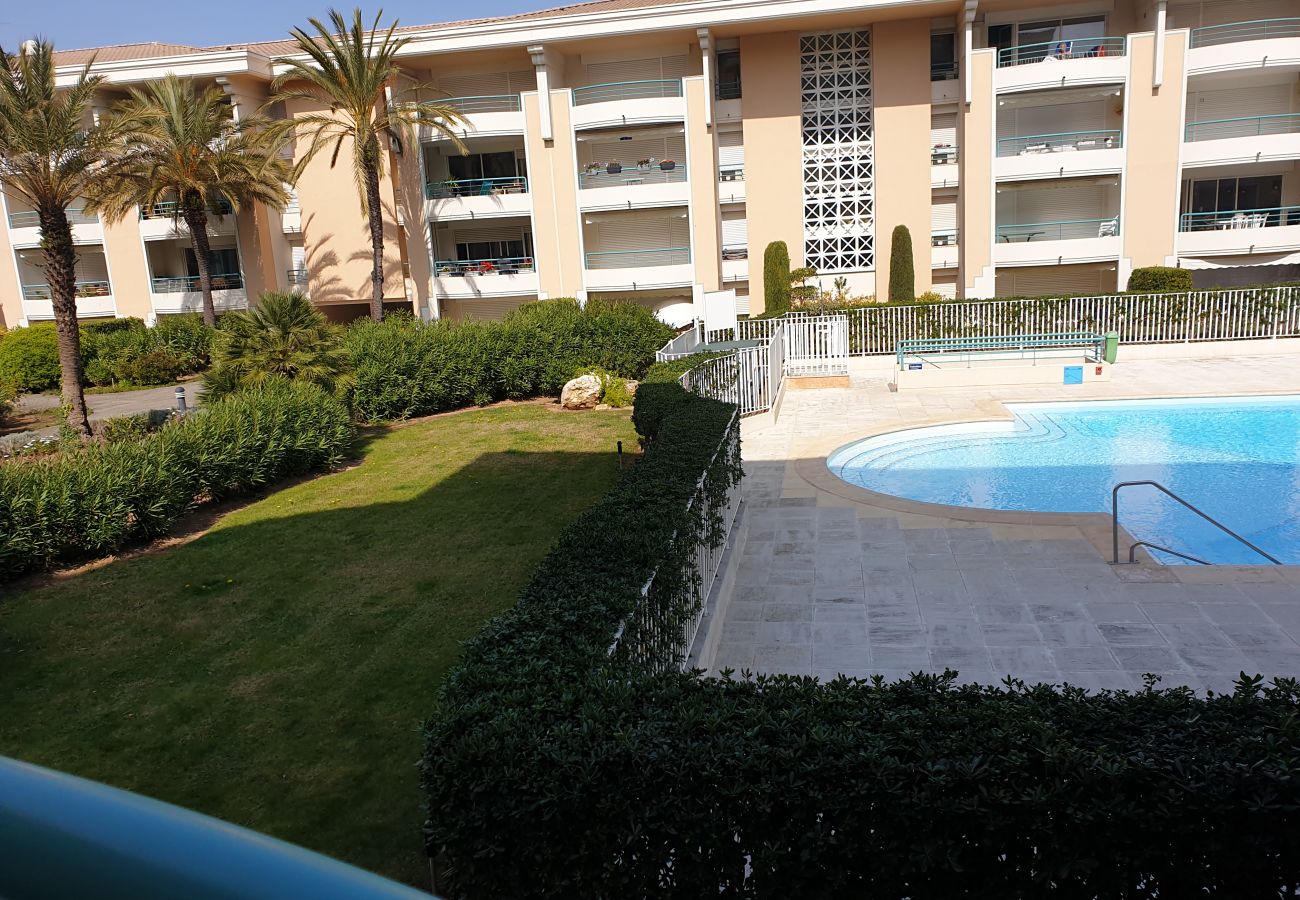 Apartamento en Fréjus - Port Fréjus Residencia OPEN 2 Habitaciones 41 m2 4 Personas Balcón con vista a la piscina,estacionamiento privado 