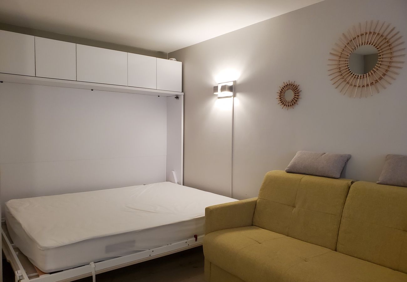 Estudio en Fréjus - FREJUS PLAGE La Miougrano Estudio 25m2 Piscina 300m de las playas Balcón en el jardín 2 Personas