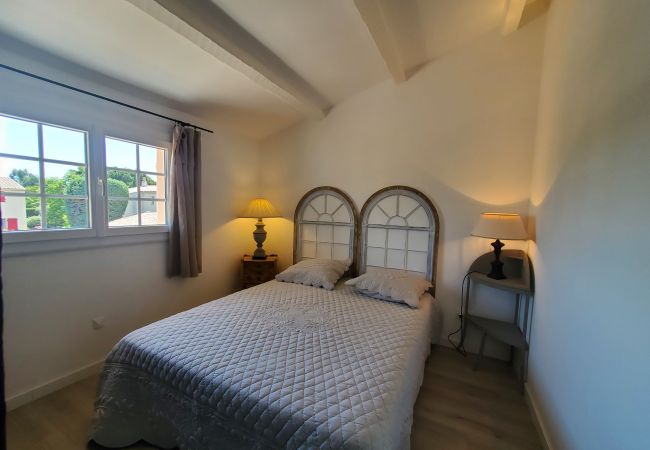 Casa en Fréjus - FREJUS Casa rara en alquiler 3 dormitorios, 6 personas, aire acondicionado, 2 aparcamientos, 2 kms de las playas
