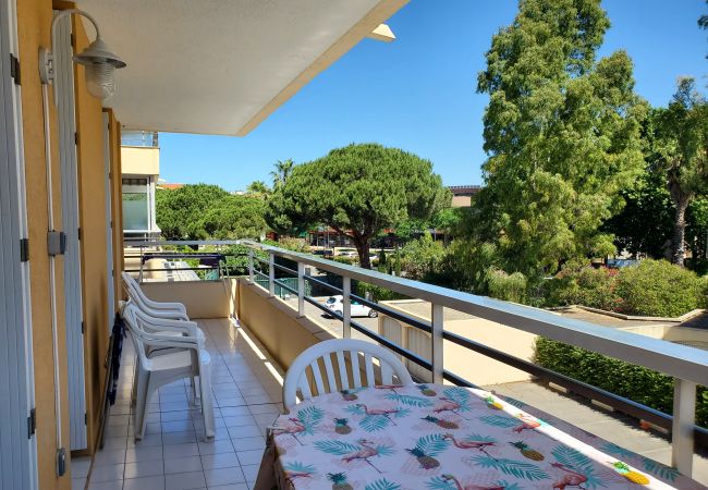 Apartamento en Fréjus - MIOUGRANO Pretty T2 con aire acondicionado 4 personas 300m Playa, con balcón, piscina y estacionamiento subterráneo