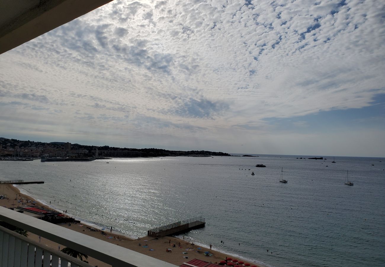 Apartamento en Fréjus - FREJUS PLAGE Tour Mediterranée Piso 10 T2 180° vista mar Estacionamiento