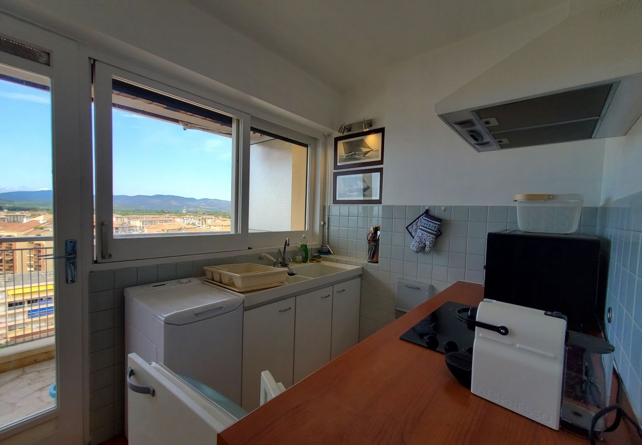 Apartamento en Fréjus - FREJUS PLAGE Tour Mediterranée Piso 10 T2 180° vista mar Estacionamiento