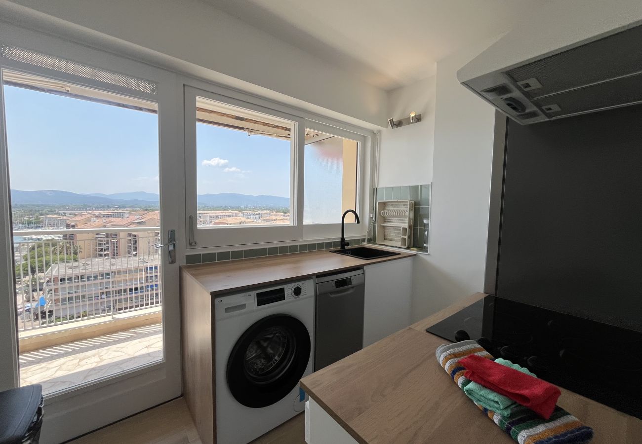 Apartamento en Fréjus - Fréjus Plage, 10.ª planta, apartamento de 1 dormitorio (capacidad para 4 personas), vistas panorámico al mar de 180° – 1 dormitorio – aparcamiento.