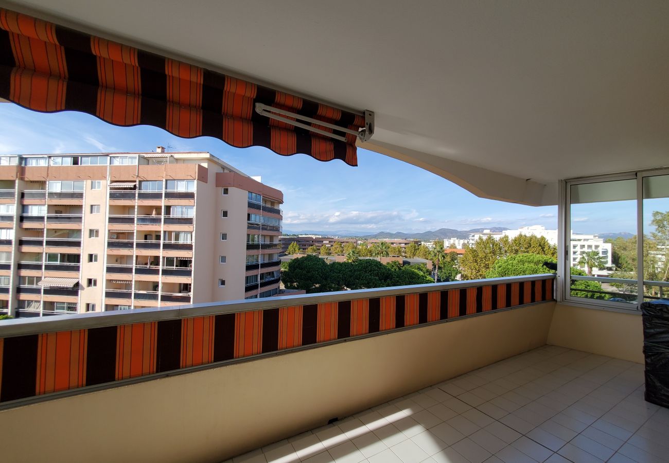 Apartamento en Fréjus - Miougrano 3 Habitaciones Aire Acondicionado 48m2 Balcón, Piscina, Estacionamiento, Cerca de Todo