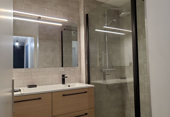 Apartamento en Fréjus - MIOUGRANO T2 55m2 Luminoso Aire acondicionado Playa Piscina Estacionamiento Apartamento en Fréjus - MIOUGRANO T2 55m2 Luminoso Aire acondicionado Playa Piscina Estacionamiento