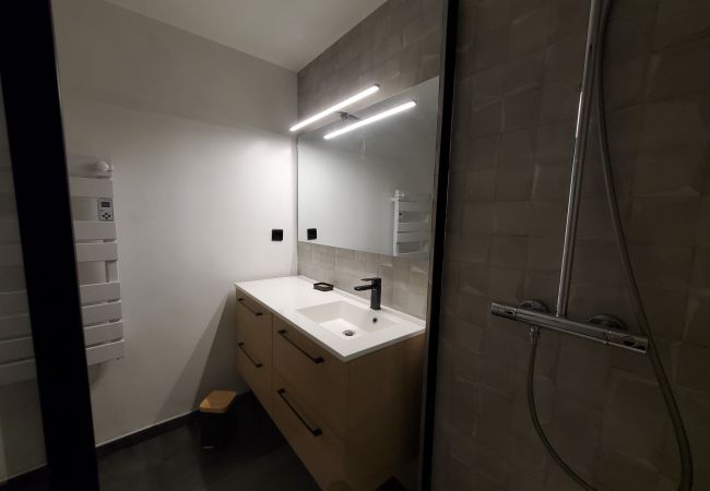 Apartamento en Fréjus - MIOUGRANO T2 55m2 Luminoso Aire acondicionado Playa Piscina Estacionamiento Apartamento en Fréjus - MIOUGRANO T2 55m2 Luminoso Aire acondicionado Playa Piscina Estacionamiento