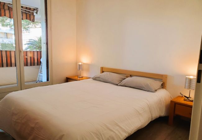 Apartamento en Fréjus - MIOUGRANO T2 55m2 Luminoso Aire acondicionado Playa Piscina Estacionamiento Apartamento en Fréjus - MIOUGRANO T2 55m2 Luminoso Aire acondicionado Playa Piscina Estacionamiento