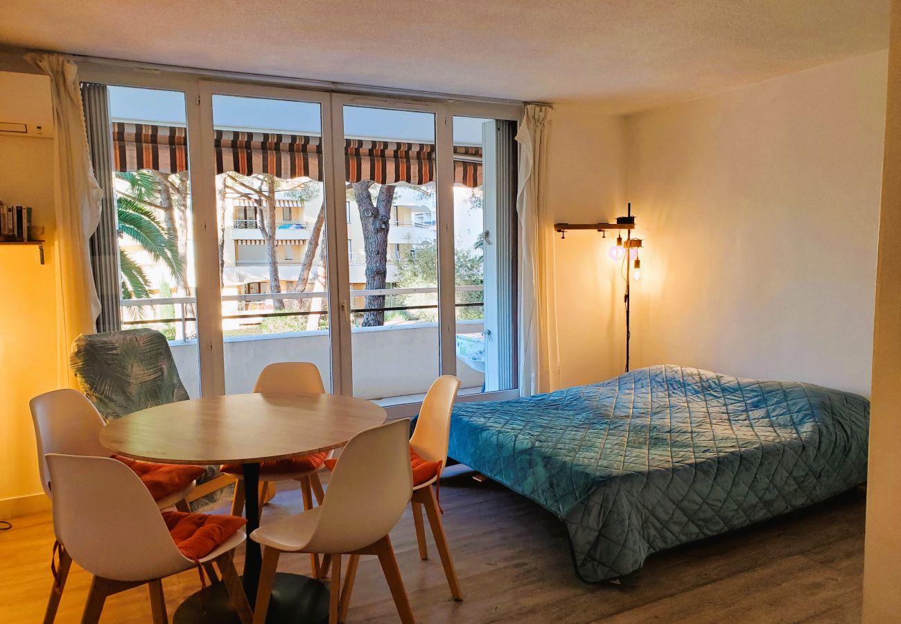 Apartamento en Fréjus - MIOUGRANO T2 55m2 Luminoso Aire acondicionado Playa Piscina Estacionamiento