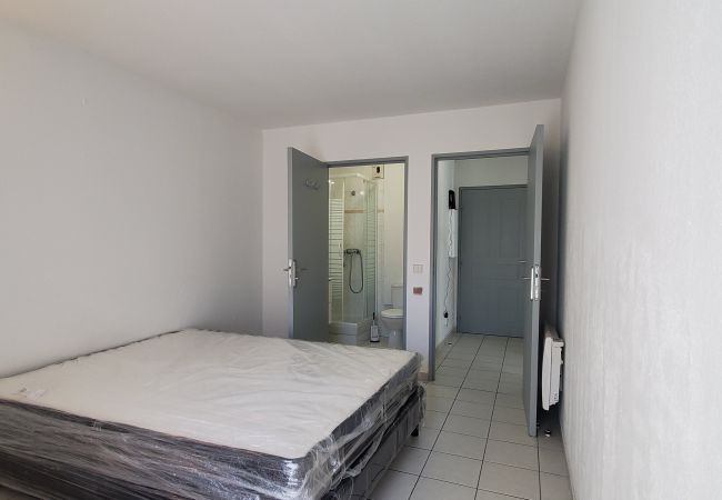 Apartamento en Fréjus - Residencia OPEN, Gran T2 de 47m2, con aire acondicionado,capacidad para 6 personas, piscina, playas a 150 m, estacionamiento privado Apartamento en Fréjus - Residencia OPEN, Gran T2 de 47m2, con aire acondicionado,capacidad para 6 personas, piscina, playas a 150 m, estacionamiento privado