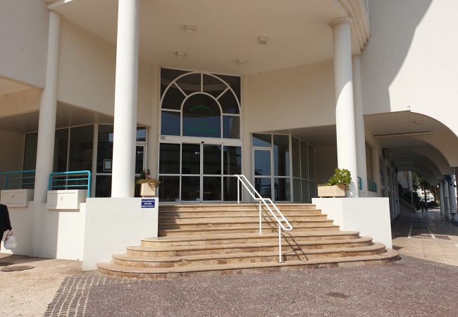 Apartamento en Fréjus - Residencia OPEN, Gran T2 de 47m2, con aire acondicionado,capacidad para 6 personas, piscina, playas a 150 m, estacionamiento privado Apartamento en Fréjus - Residencia OPEN, Gran T2 de 47m2, con aire acondicionado,capacidad para 6 personas, piscina, playas a 150 m, estacionamiento privado