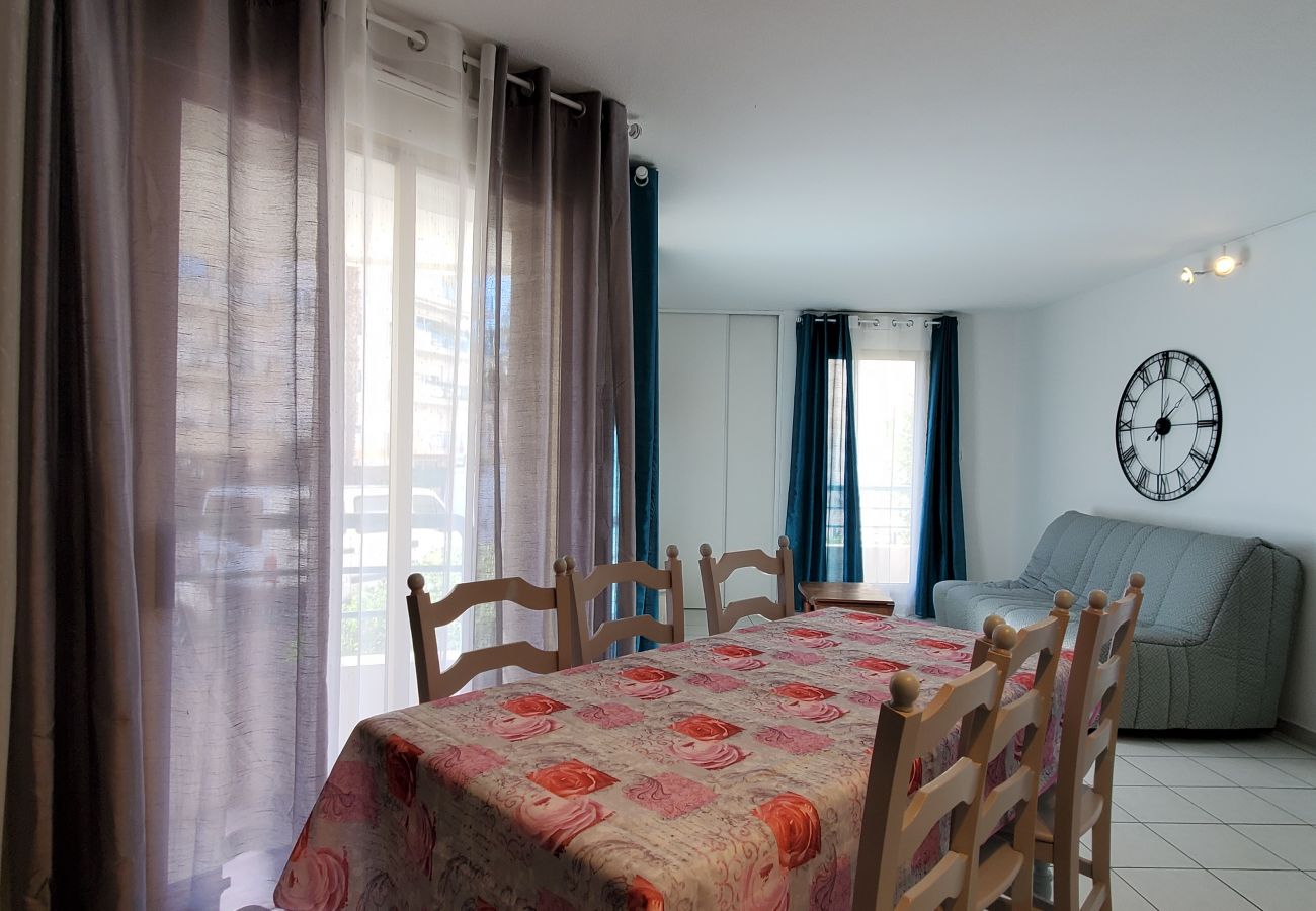 Apartamento en Fréjus - Residencia OPEN, Gran T2 de 47m2, con aire acondicionado,capacidad para 6 personas, piscina, playas a 150 m, estacionamiento privado