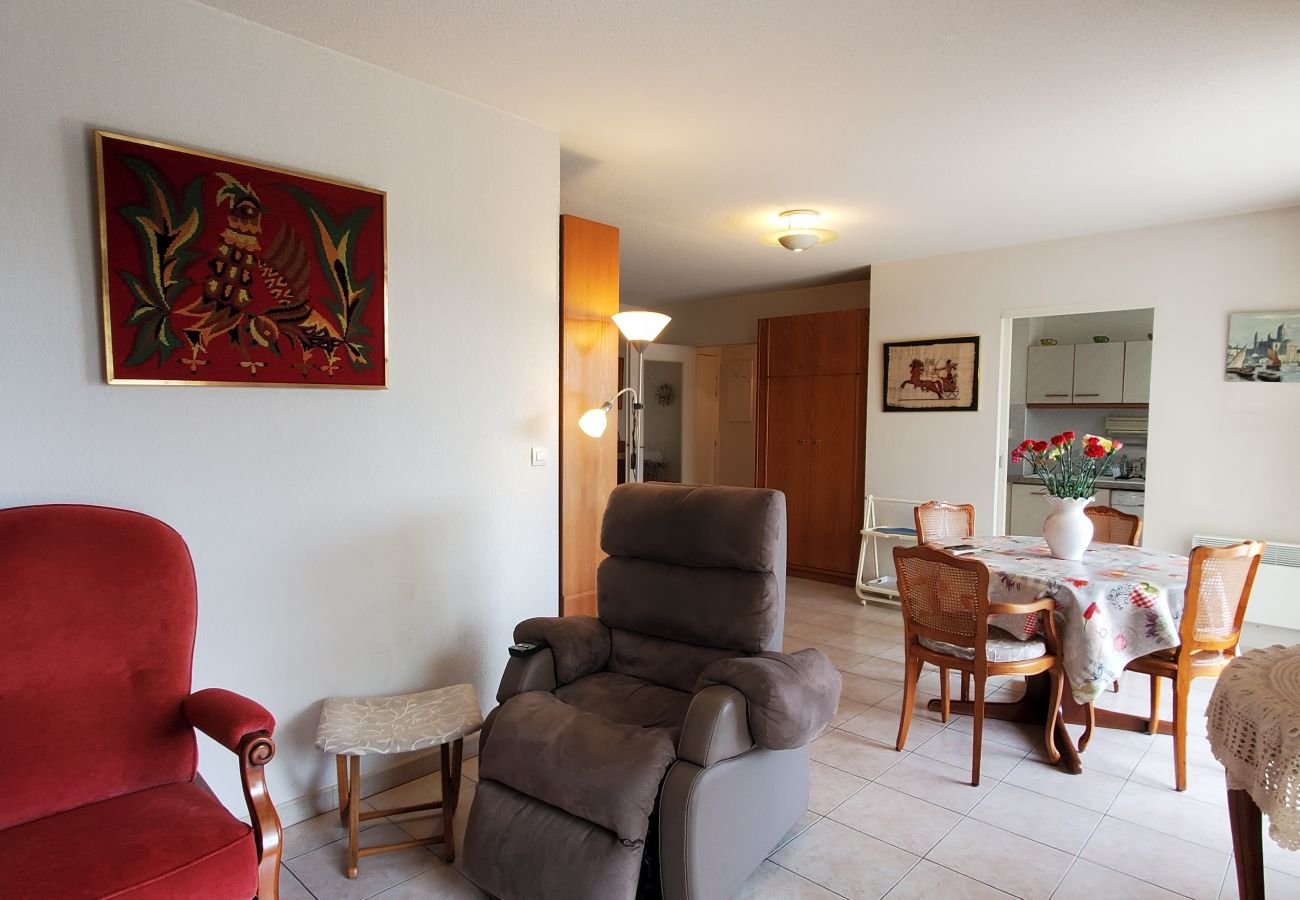 Apartamento en Fréjus - Fréjus Plage, Le Sextant, Gran T2 de 52m2, 3/4 personas, piscina, gran balcón, WIFI,sala de estar con aire acondicionado, a 400 m de la playa