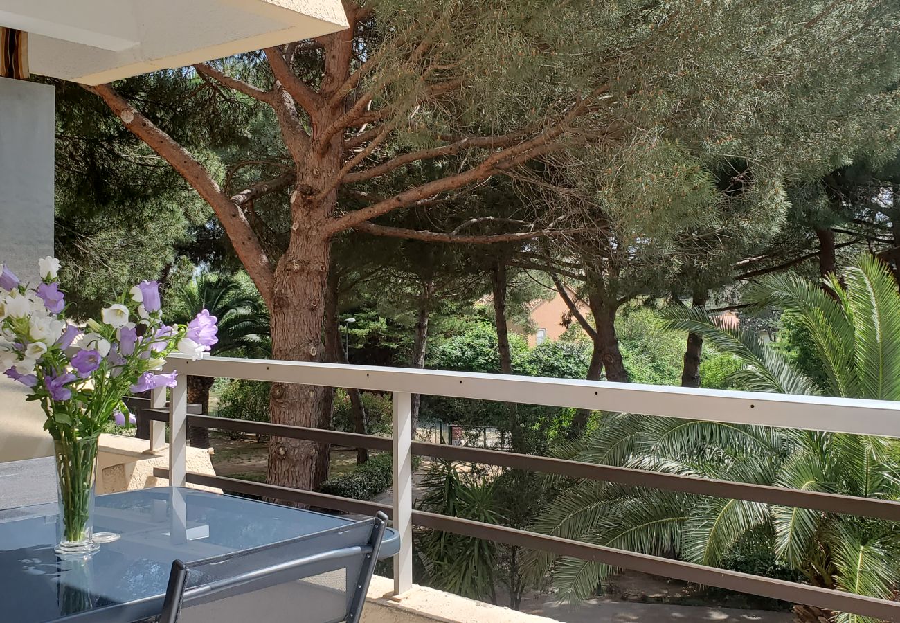 Estudio en Fréjus - Fréjus Plage, a 300 m de las playas de La Miougrano, estudio de 26 m2, 3 personas, balcón de 8 m2 con vistas al jardín, piscina