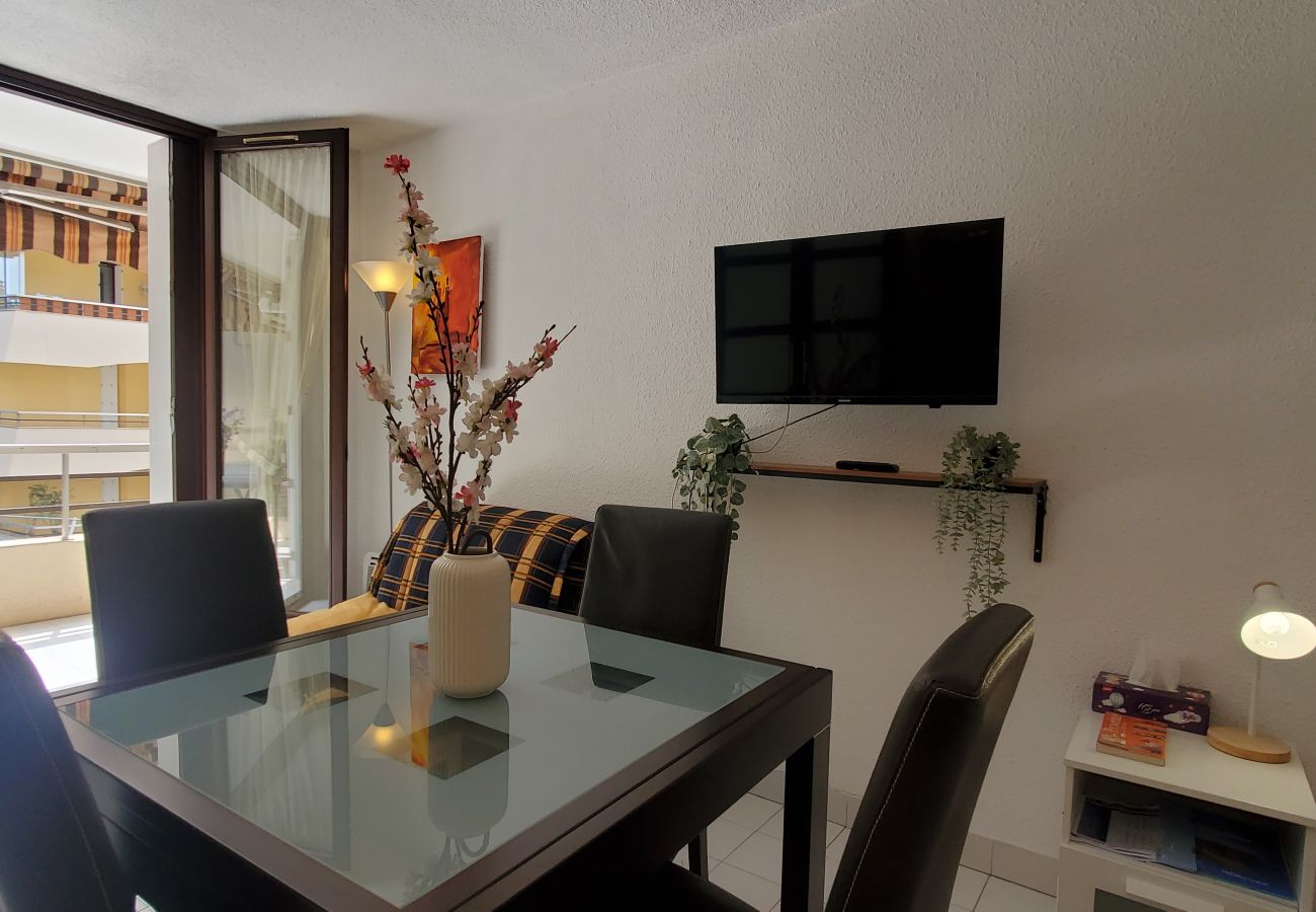 Estudio en Fréjus - Fréjus Plage, a 300 m de las playas de La Miougrano, estudio de 26 m2, 3 personas, balcón de 8 m2 con vistas al jardín, piscina