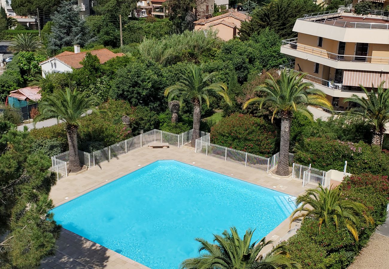 Estudio en Fréjus - Fréjus Plage, a 300 m de las playas de La Miougrano, estudio de 26 m2, 3 personas, balcón de 8 m2 con vistas al jardín, piscina