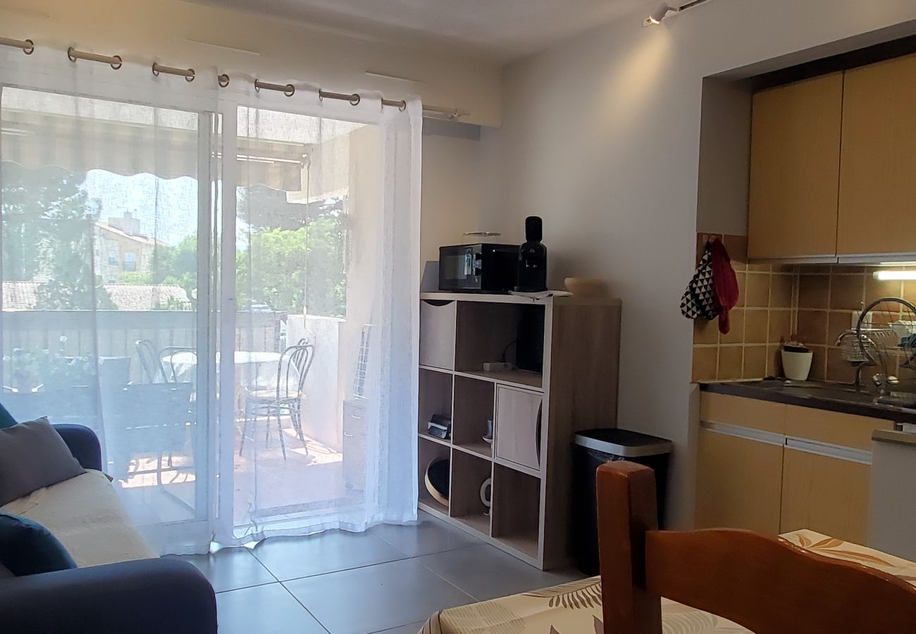 Apartamento en Fréjus - Port Fréjus, Le Pré Saint Armand T2, 4 personas, 38 m2, aire acondicionado y estacionamiento privado