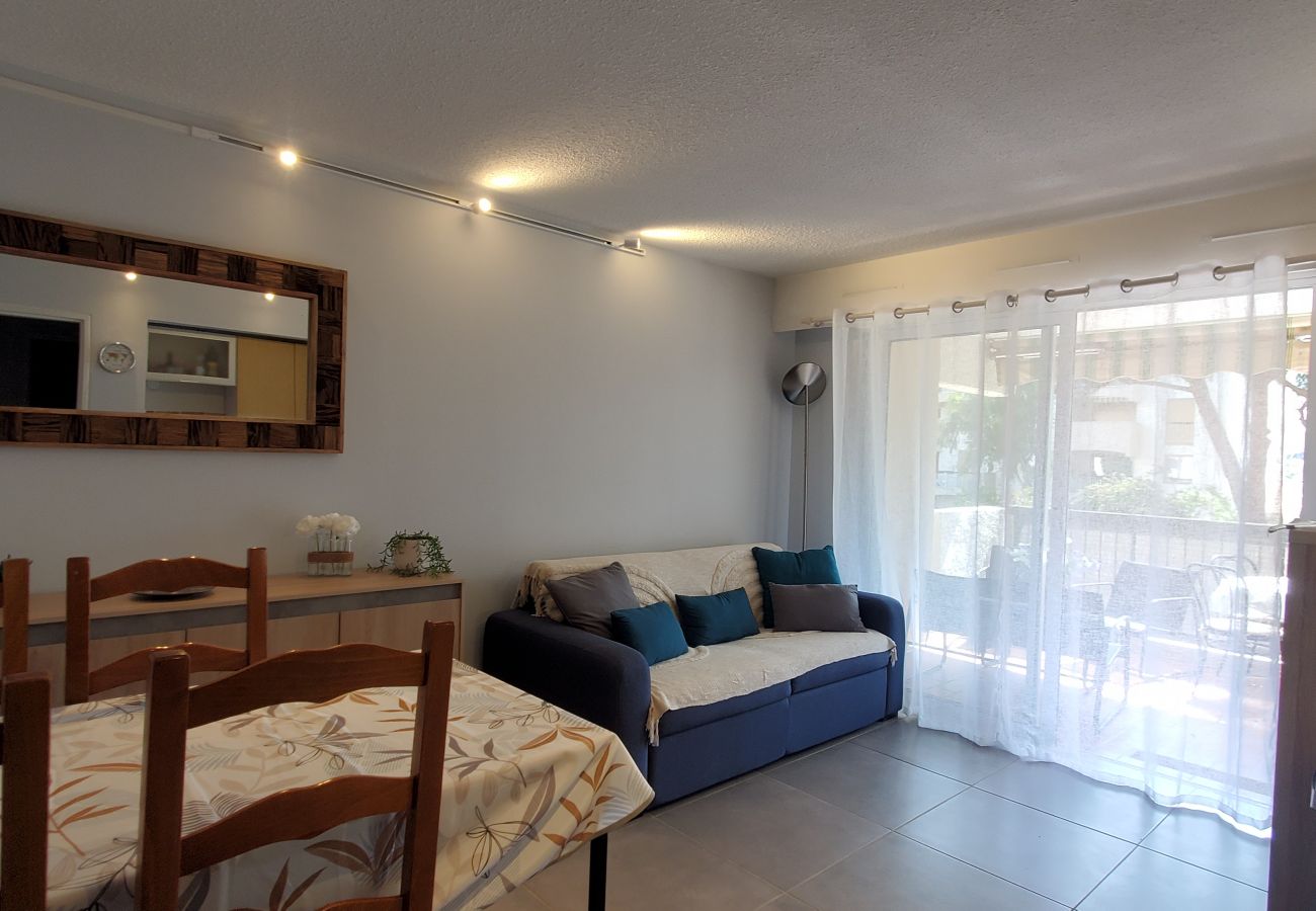 Apartamento en Fréjus - Port Fréjus, Le Pré Saint Armand T2, 4 personas, 38 m2, aire acondicionado y estacionamiento privado