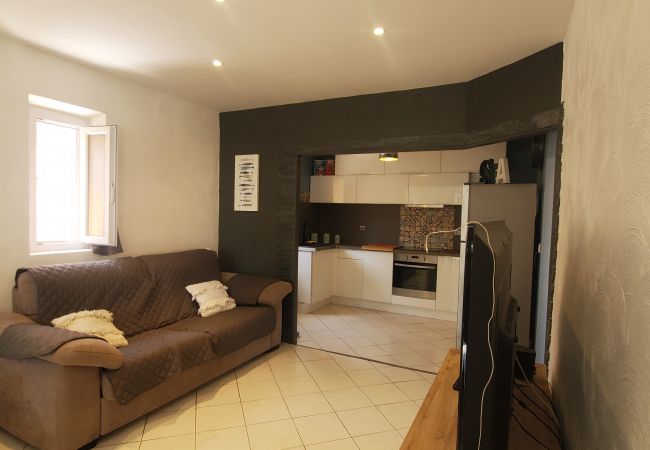 Apartamento en Fréjus - Vista al mar y a 50 m de las playas, apartamento de 3 habitaciones en el 1er piso de una villa, con aire acondicionado y una hermosa terraza para 4 personas privilegiadas Apartamento en Fréjus - Vista al mar y a 50 m de las playas, apartamento de 3 habitaciones en el 1er piso de una villa, con aire acondicionado y una hermosa terraza para 4 personas privilegiadas