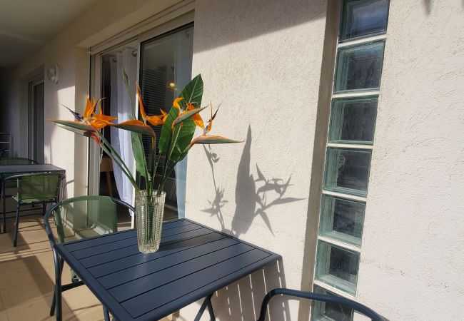 Apartamento en Fréjus - Port-Fréjus, LE NADIR, en los muelles, gran apartamento de 2 habitaciones, 51 m2, 4/5 plazas, aparcamiento, acceso cercano a las playas, balcón, para una estancia agradable al sol, relax y ocio. Apartamento en Fréjus - Port-Fréjus, LE NADIR, en los muelles, gran apartamento de 2 habitaciones, 51 m2, 4/5 plazas, aparcamiento, acceso cercano a las playas, balcón, para una estancia agradable al sol, relax y ocio.