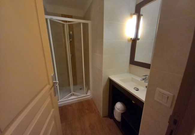 Apartamento en Fréjus - Residencia CAP HERMES, gran T3 68m 2, 6 camas, aire acondicionado, Wi-Fi, piscina y acceso directo a la playa Apartamento en Fréjus - Residencia CAP HERMES, gran T3 68m 2, 6 camas, aire acondicionado, Wi-Fi, piscina y acceso directo a la playa