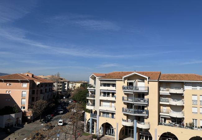 Apartamento en Fréjus - PORT FREJUS, Rara casa de alquiler último piso, aire acondicionado, estado nuevo, muy buenas prestaciones, para 8 personas, garaje cerrado Apartamento en Fréjus - PORT FREJUS, Rara casa de alquiler último piso, aire acondicionado, estado nuevo, muy buenas prestaciones, para 8 personas, garaje cerrado