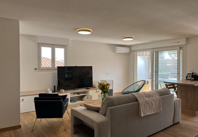 Apartamento en Fréjus - PORT FREJUS, Rara casa de alquiler último piso, aire acondicionado, estado nuevo, muy buenas prestaciones, para 8 personas, garaje cerrado Apartamento en Fréjus - PORT FREJUS, Rara casa de alquiler último piso, aire acondicionado, estado nuevo, muy buenas prestaciones, para 8 personas, garaje cerrado