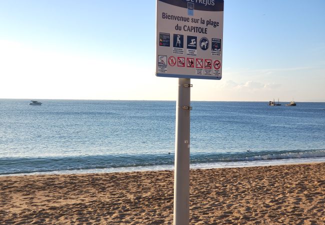 Apartamento en Fréjus - PORT FREJUS, Rara casa de alquiler último piso, aire acondicionado, estado nuevo, muy buenas prestaciones, para 8 personas, garaje cerrado Apartamento en Fréjus - PORT FREJUS, Rara casa de alquiler último piso, aire acondicionado, estado nuevo, muy buenas prestaciones, para 8 personas, garaje cerrado