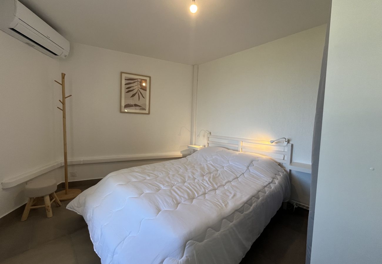 Apartamento en Fréjus - Fréjus Plage, T3, 6 personas, aire acondicionado, WIFI, piscina, aparcamiento, 5 minutos a pie de la playa