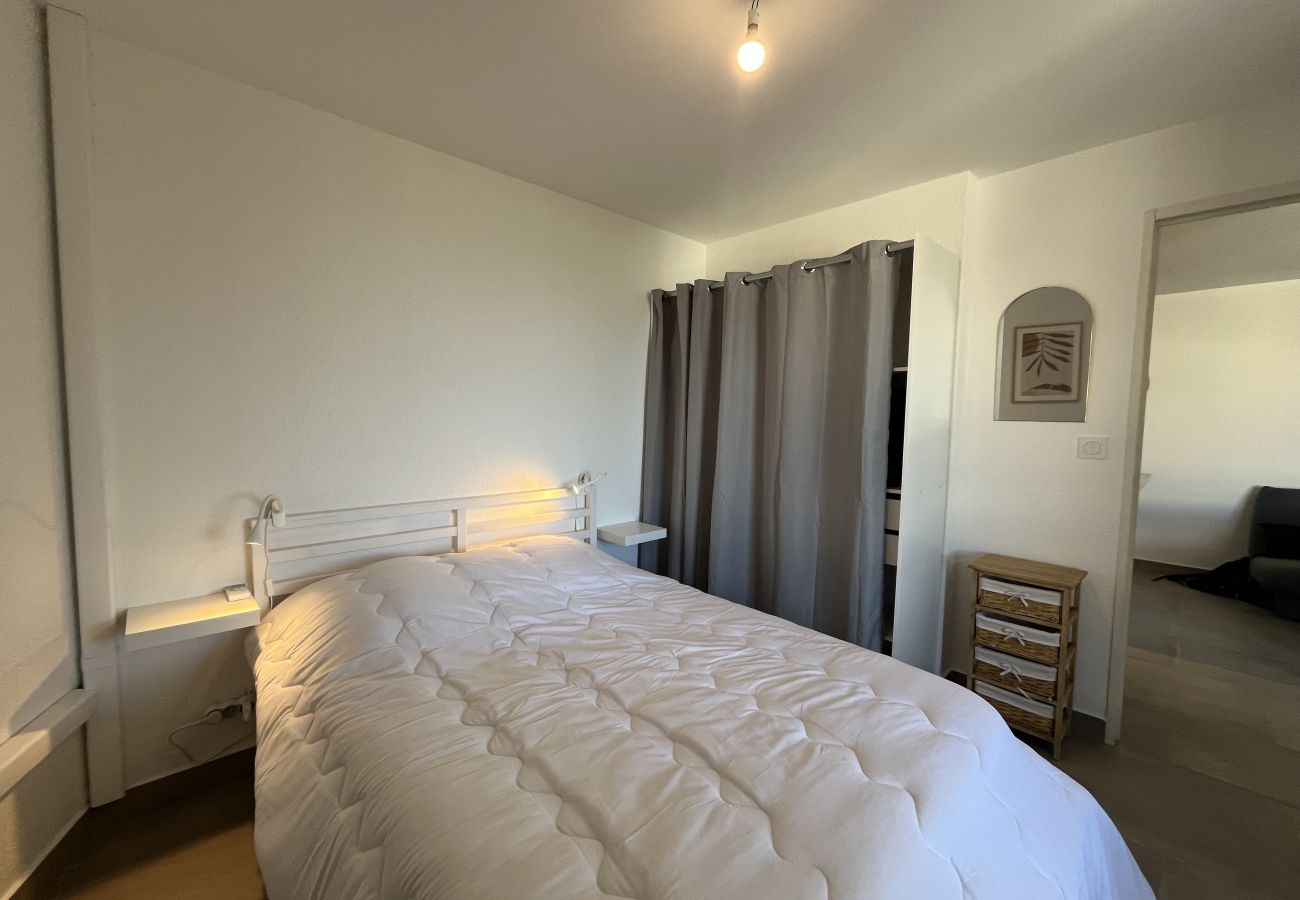 Apartamento en Fréjus - Fréjus Plage, T3, 6 personas, aire acondicionado, WIFI, piscina, aparcamiento, 5 minutos a pie de la playa