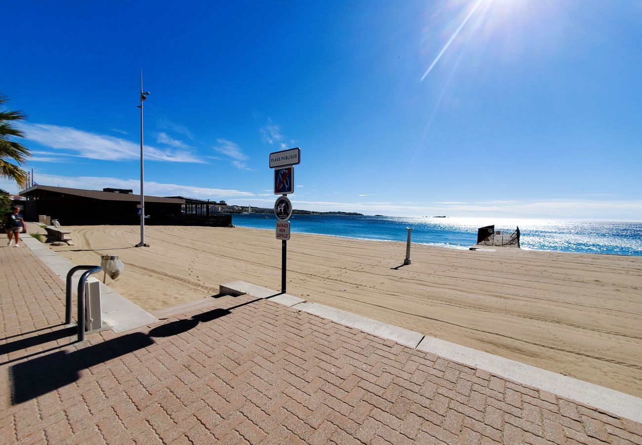 Apartamento en Fréjus - Fréjus Plage, T3, 6 personas, aire acondicionado, WIFI, piscina, aparcamiento, 5 minutos a pie de la playa