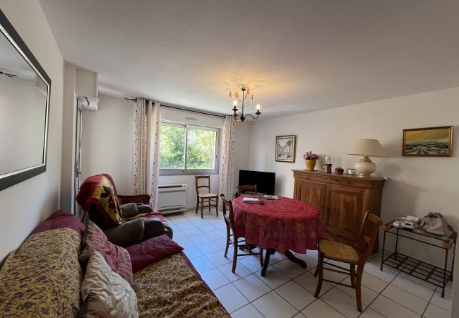Apartamento en Saint Raphael - Saint-Raphael, cerca de la estación TGV, tiendas, Vieux-Port y playa, gran T2 50m2, 4 personas, muy bien equipado y aparcamiento